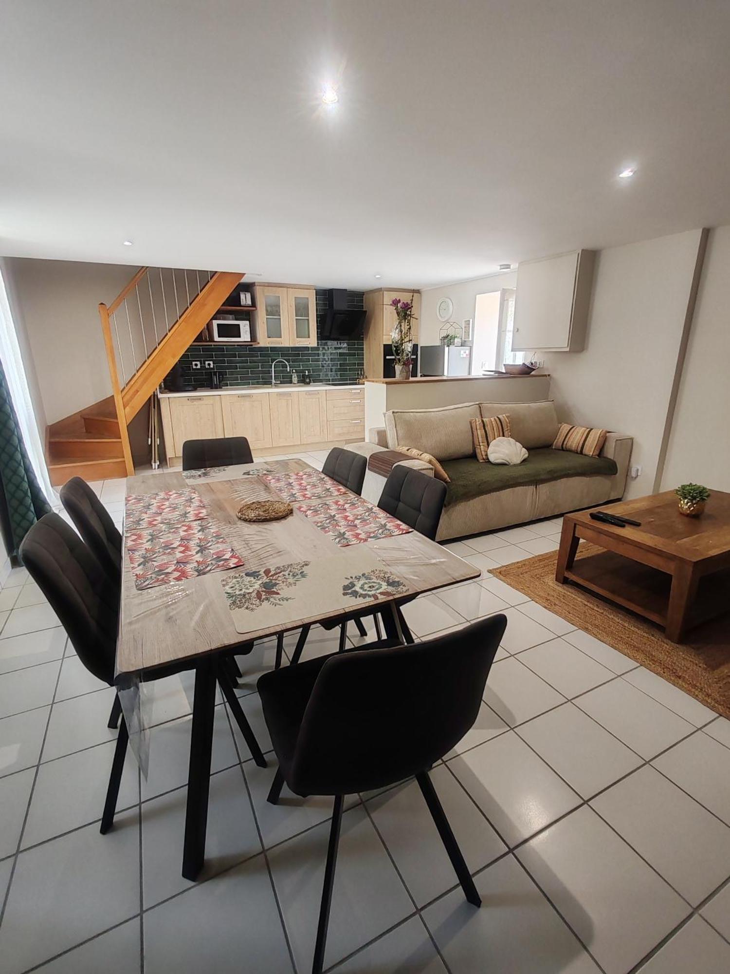 Jolie Maison Au 34 Centre-Ville Angoulême Buitenkant foto